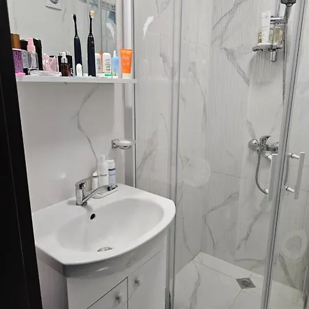 3 комнатные новые у моря